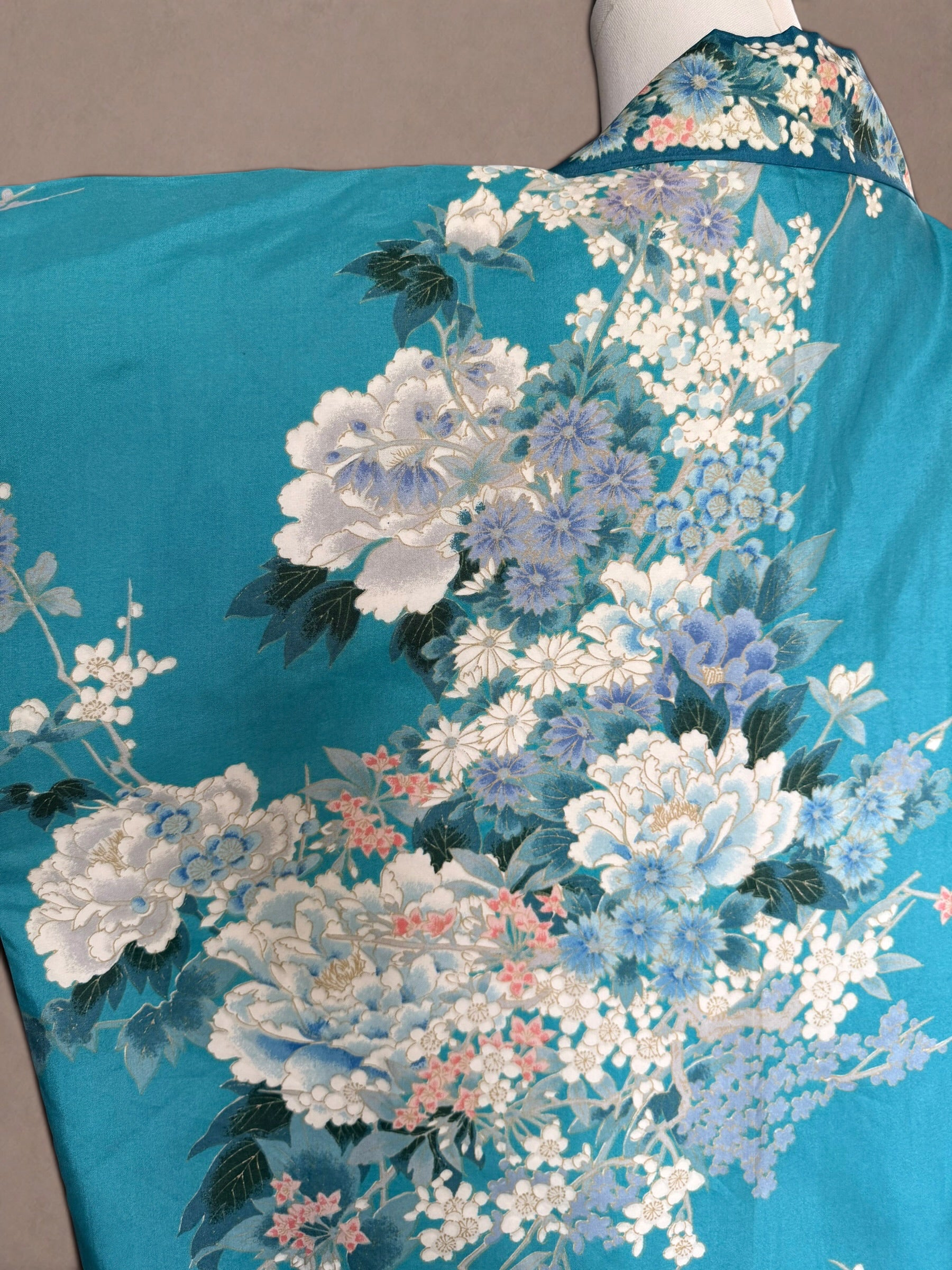 Silk Floral 70s Lounge Robe