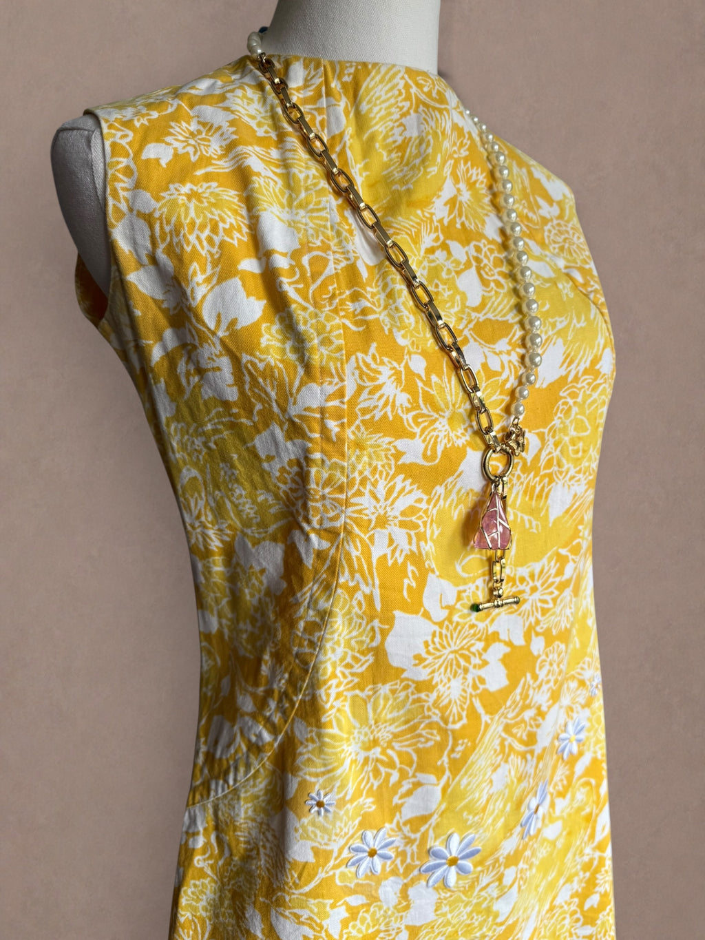 Sunshine Floral 60s Shift Dress with Daisy Appliqué Details