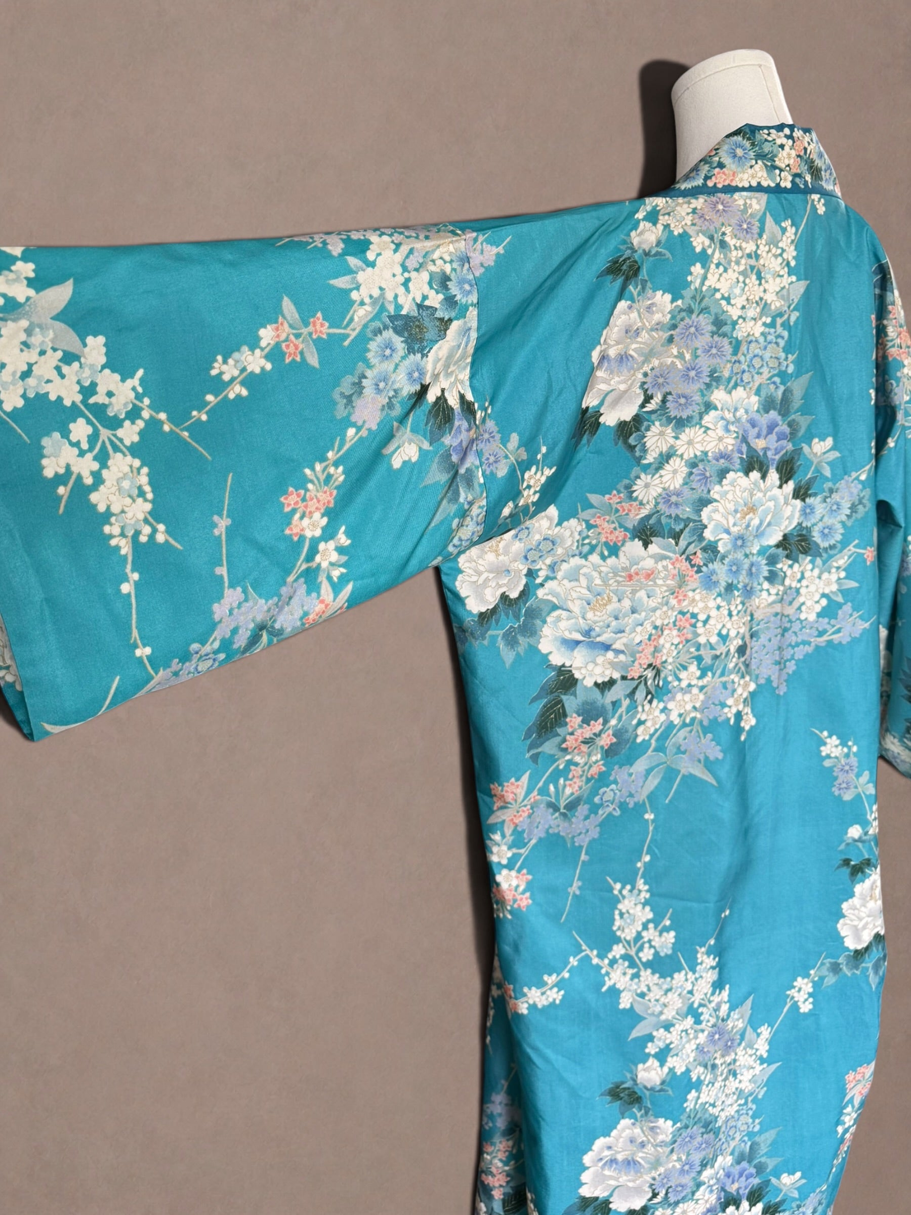 Silk Floral 70s Lounge Robe