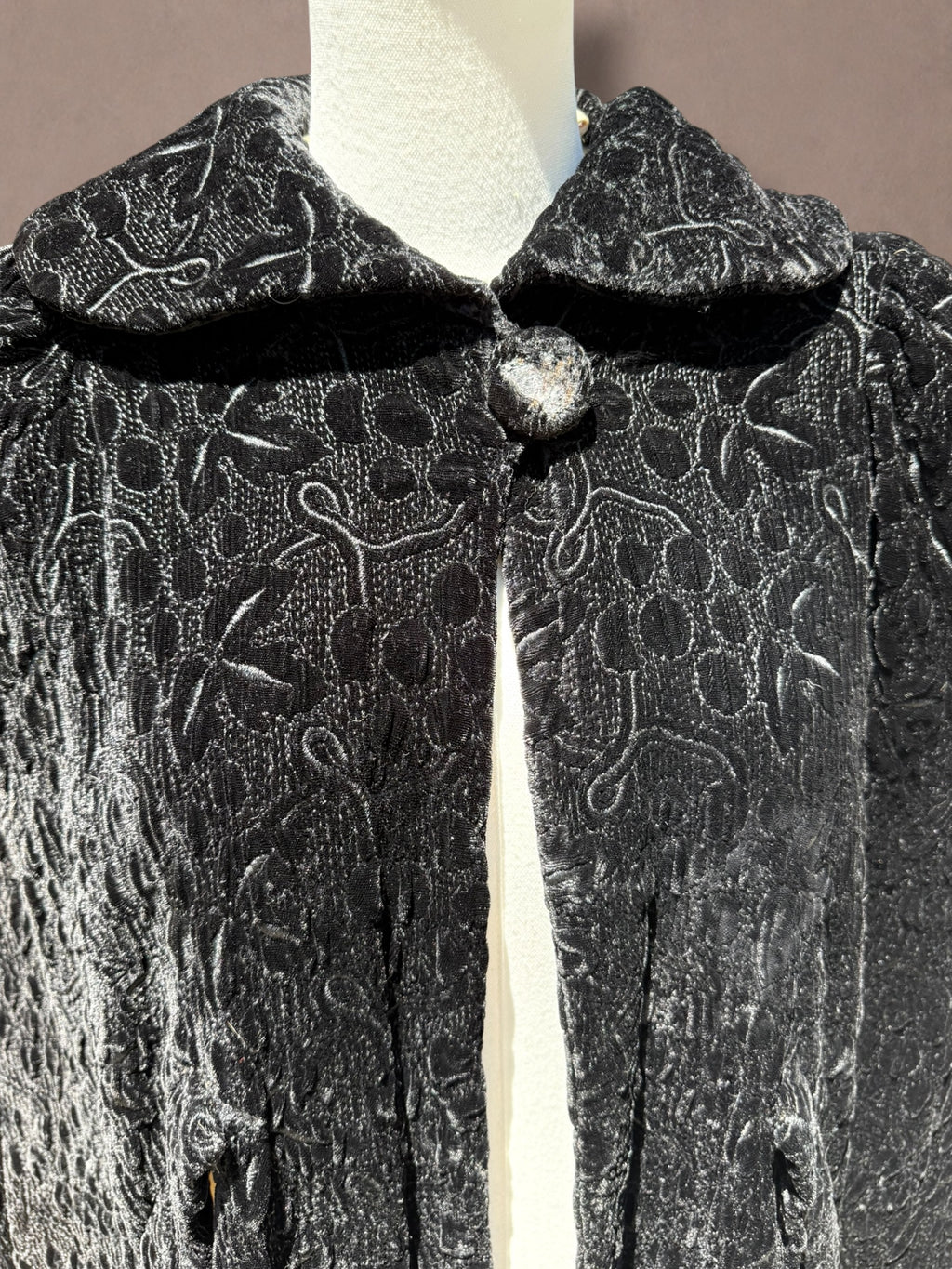 Black Silk Velvet Brocade Cape
Lord & Taylor, Late 1930s–Early 1940s