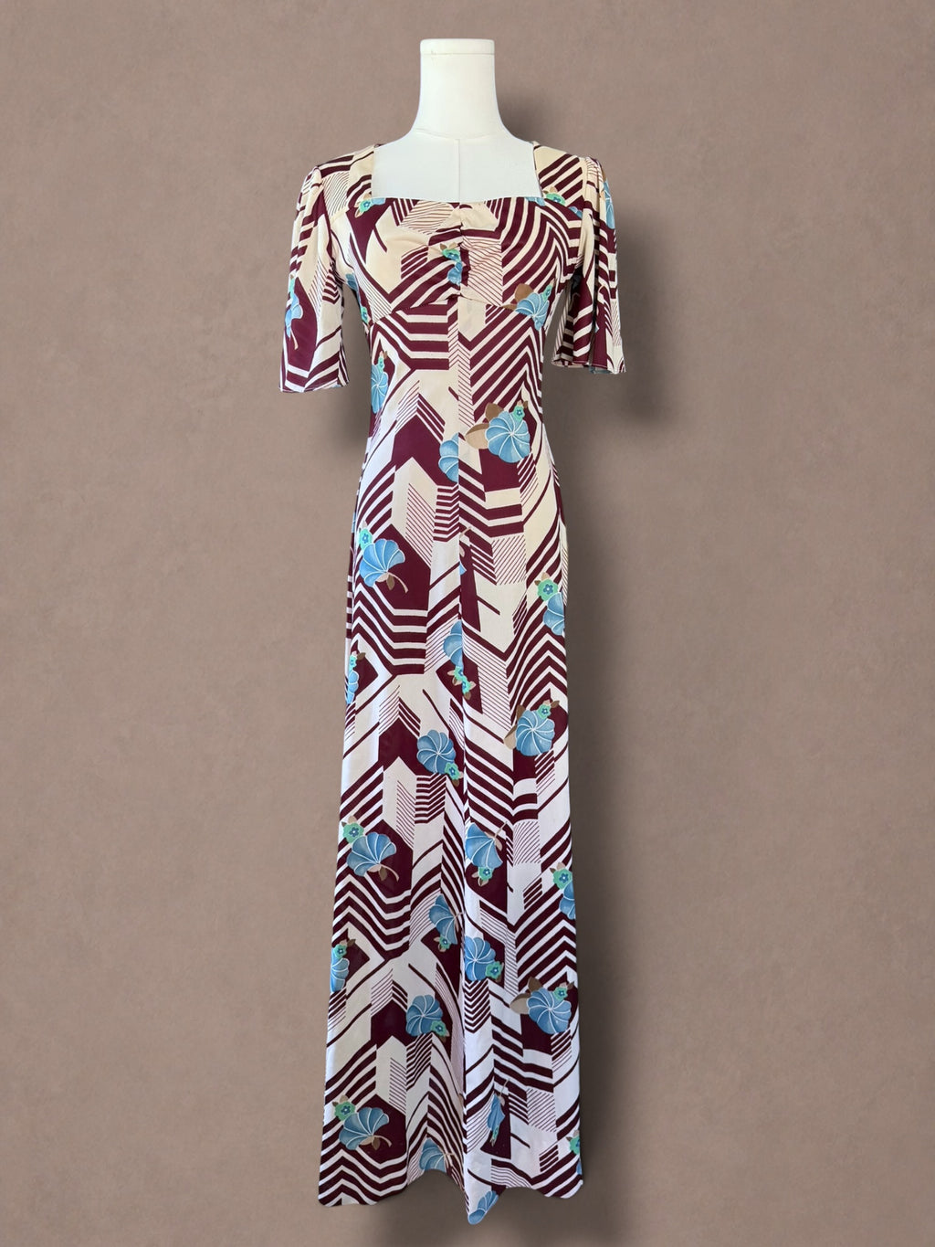 Abstract Hawaiian Print 70s Maxi Dress