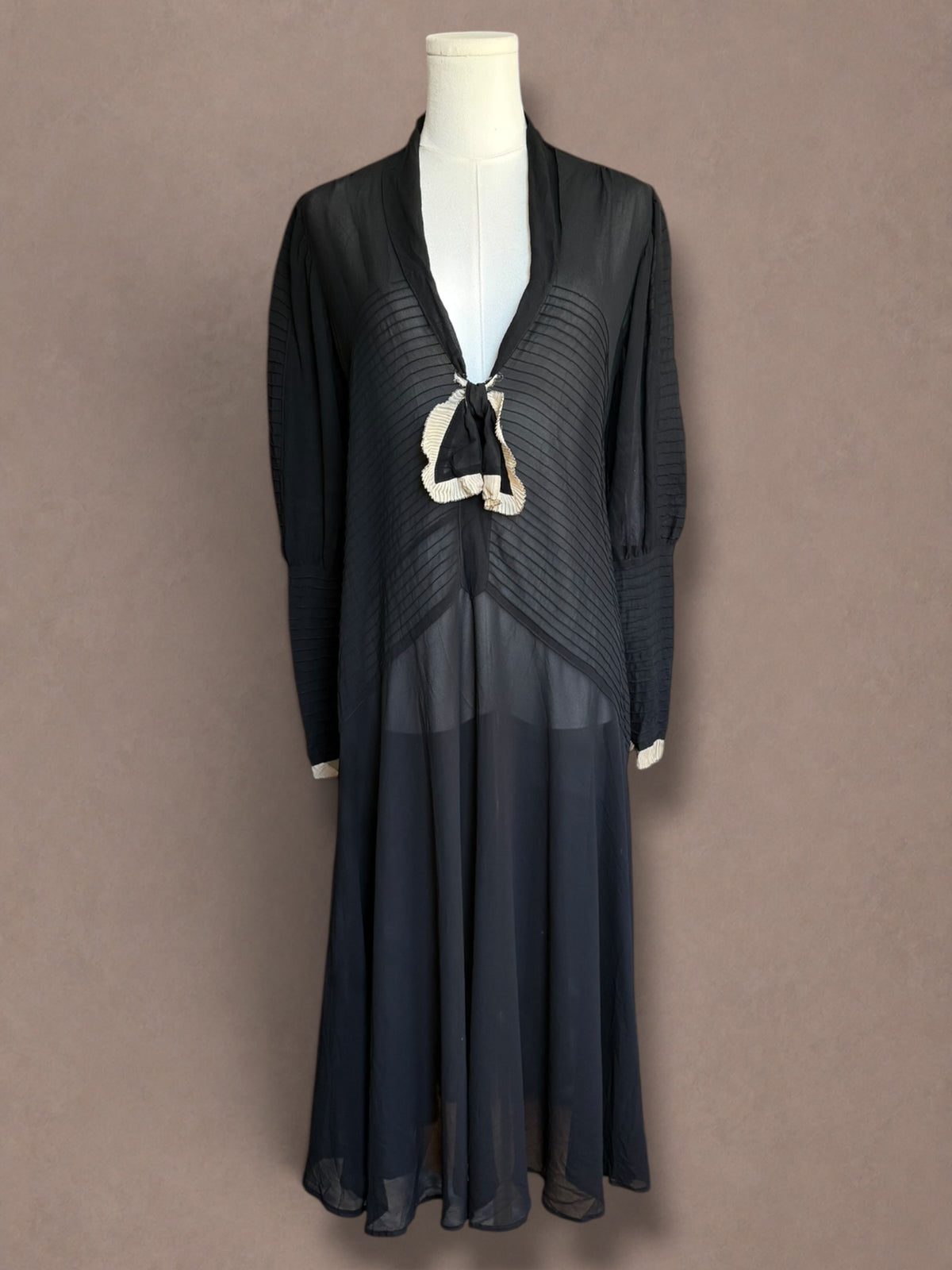Late 1920s / Early 1930s Black Silk Chiffon Art Deco Evening Gown | Paris Collection